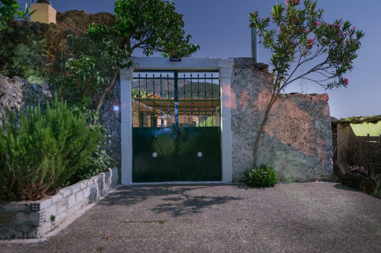 Private Bonora Villa Dilinata